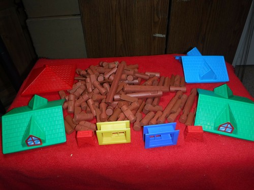 Vintage wooden lincoln logs - wooden,